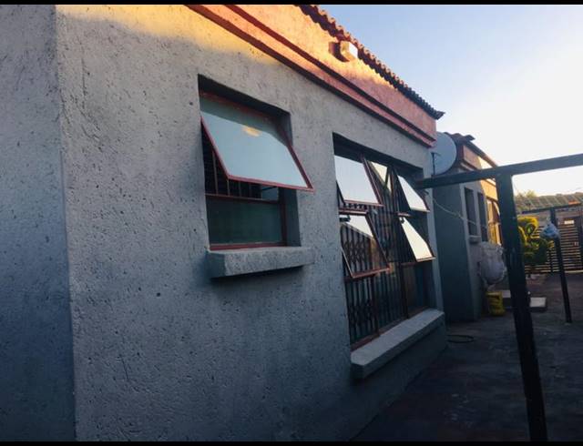 3 BEDROOM HOUSE FOR SALE IN RETHABILE GARDENS